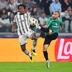Cuadrado, capitán en el primer triunfo de Juve en Champions