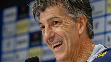 SAN SEBASTIÁN, 03/11/2023.-ZUBIETA (NAVARRA), 03/11/2023.- El entrenador de la Real Sociedad, Imanol Alguacil, ofrece una rueda de prensa este viernes, en las instalaciones de Zubieta (San Sebastián), previa al partido del sábado frente al Fútbol Club Barcelona.EFE/Javi Colmenero