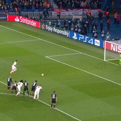 La secuencia del penalti que elimina al PSG de la Champions