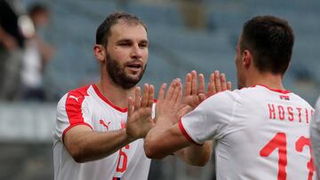 Branislav Ivanovic en un partido con la Selecci&oacute;n Serbia.