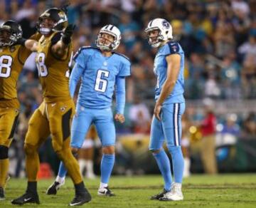 En el inicio del ¨²ltimo cuarto, los Titans intentaron aumentar su ventaja jug¨¢ndose un field goal de 53 yardas, que Succop no logr¨® subir al marcador. Los Jaguars tampoco pudieron sacar tajada de empezar un drive en campo contrario, ya que en el drive siguiente se produjo la ¨²nica intercepci¨®n a Bortles (Zach Brown se adelant¨® a Julius Thomas).