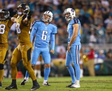 En el inicio del último cuarto, los Titans intentaron aumentar su ventaja jugándose un field goal de 53 yardas, que Succop no logró subir al marcador. Los Jaguars tampoco pudieron sacar tajada de empezar un drive en campo contrario, ya que en el drive siguiente se produjo la única intercepción a Bortles (Zach Brown se adelantó a Julius Thomas).