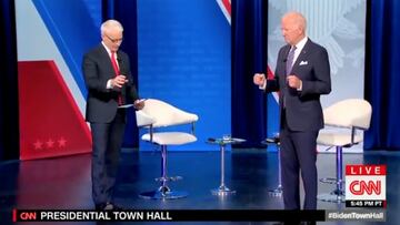 La extraña postura de Joe Biden que desata memes en USA