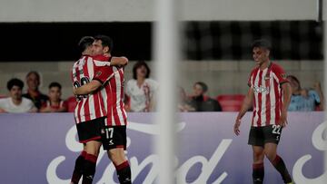 AMDEP7548. LA PLATA (ARGENTINA), 02/03/2022.- Jugadores de Estudiantes celebran un gol de Leandro Díaz hoy, en un partido de la Copa Libertadores entre Estudiantes y Audax Italiano en el estadio UNO Jorge Luis Hirschi en La Plata (Argentina). EFE Demian Alday Estévez
