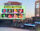 Juegan Mario Kart para estrenar pantalla del Citi Field de los Mets de Nueva York