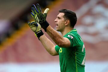 El portero del Aston Villa es uno de los tres seleccionados por Lionel Scaloni para defender el arco de Argentina