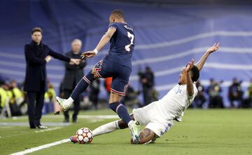 Kylian Mbappé y Éder Militao.