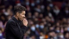 Soccer Football - LaLiga - Atletico Madrid v Levante - Wanda Metropolitano, Madrid, Spain - February 16, 2022 Atletico Madrid coach Diego Simeone REUTERS/Juan Medina