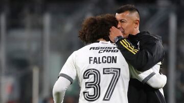 Futbol, Colo Colo vs Union La Calera.
Fecha 10, Campeonato Nacional 2024.
El equipo de Colo Colo celebra el triunfo contra Union La Calera durante el partido de primera division disputado en el estadio Monumental en Santiago, Chile.
28/04/2024
Jonnathan Oyarzun/Photosport
Football, Colo Colo vs Union La Calera.
10nd turn, 2024 National Championship.
Colo Colo's teams reacts after winning against Union La Calera during the first division match held at the Monumental stadium in Santiago, Chile.
28/04/2024
Jonnathan Oyarzun/Photosport