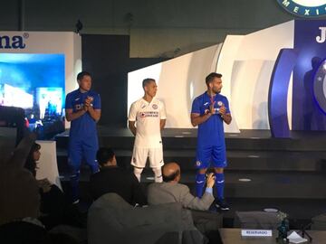 La nueva piel de Cruz Azul y su presentación, en imágenes