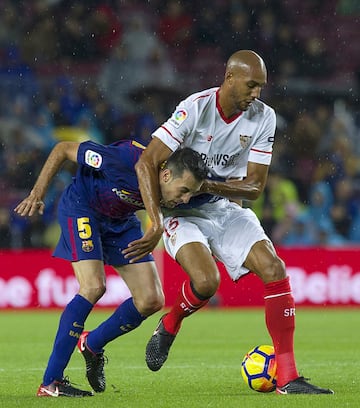 Sergio Busquets y N'zonzi.