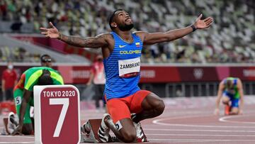 Colombia&#039;s Anthony Jose Zambrano gestures before the men&#039;s 400m semi-finals during the Tokyo 2020 Olympic Games at the Olympic stadium in Tokyo on August 2, 2021. (Photo by Javier SORIANO / AFP)