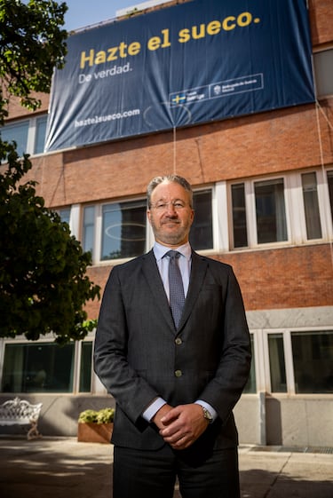Per-Arne Hjelmborn, embajador de Suecia en Espa?a: No estamos en guerra, pero tampoco estamos en paz 
