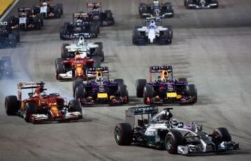 Lewis Hamilton encabeza el grupo. 
