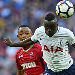 La fuerza de Dávinson ante la temible delantera del Liverpool