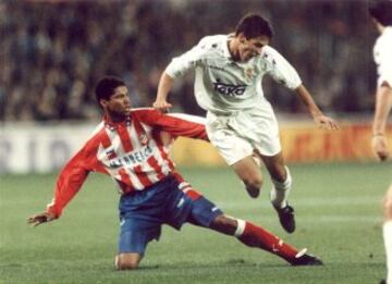 El 5 de Noviembre de 1994, una semana después de su debut, disputó su primer derbi ante el Atlético de Madrid en el Bernabéu. Marcó su primer gol con un espectacular zurdazo desde el borde del área. 