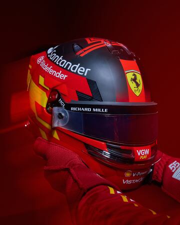 Detalle del casco de Carlos Sainz.