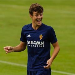 La Romareda sube el telón con ilusiones renovadas