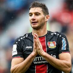 Lucas Alario, en el radar de Valencia y Villarreal