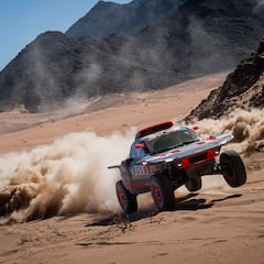 Audi empieza con victoria y Sainz con estrategia