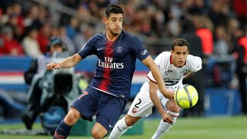 Yuri Berchiche, titular con el PSG.