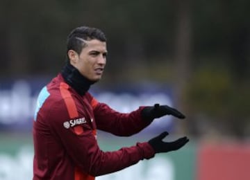 Con mechas, rapado, largo por detras, con dibujos geométricos...