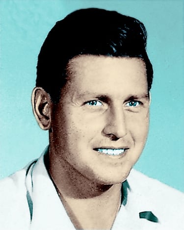 El futbolista belga llegó al Real Madrid en 1965, procedente del Barcelona, y estuvo en el club hasta 1967, con escasa continuidad pero contribuyendo a triunfos como la Liga y la Copa de Europa de 1966. Tras su etapa blanca, pasó al Elche en la temporada 1967-68, donde encontró más libertad para desplegar su fútbol elegante y pausado. En su única temporada en Elche se ganó el cariño de la afición por su creatividad y visión, aportando desequilibrio desde la banda con su regate sutil.