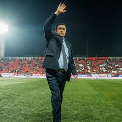 Tena sería presentado como técnico de Chivas