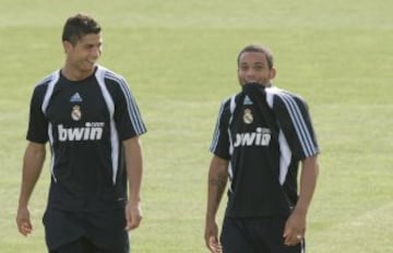 Su amistad con Cristiano empezaría desde que el portugués llegara en la temporada 2009-2010. Marcelo era uno de los jugadores más veteranos de la plantilla.