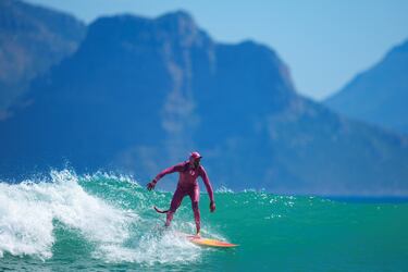 Su evento más popular es el "Anything that Floats" donde los participantes deben construir una embarcación improvisada para una carrera.