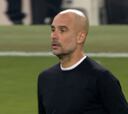El semblante de Guardiola caminando por el césped del Etihad una vez acabó el partido