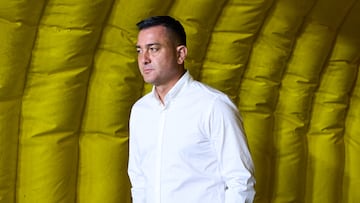 Pedro Martinez head coach of Tigres during the final first leg match between America and Tigres UANL as part of the Liga BBVA MX Femenil, Torneo Apertura 2025 at Ciudad de los Deportes Stadium, on November 20, 2025 in Mexico City, Mexico.