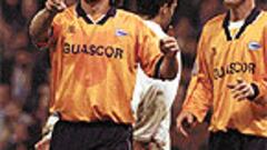 Mané echa mano del Euroalavés de 2001