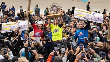 Winner Andrea Principi seen at prize giving at Red Bull Megaloop in Zandvoort, The Netherlands on September 19, 2023 // Rutger Pauw / Red Bull Content Pool // SI202309190622 // Usage for editorial use only // 