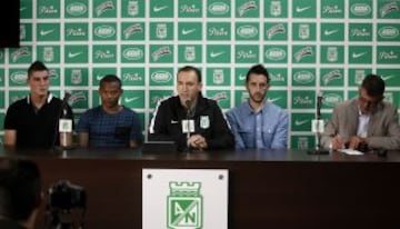 El portero bogotano entrenó de forma individual con Fabio 'La Gallina' Calle, entrenador de arqueros de Atlético Nacional.