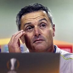 Escribá: "Los cuatro equipos estamos igual, el que gane pasa"