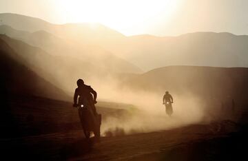 Fotografía ganadora del Premio Emilie Poucan del Dakar 2012 del fotógrafo Cezaro de Luca de la agencia EFE.
