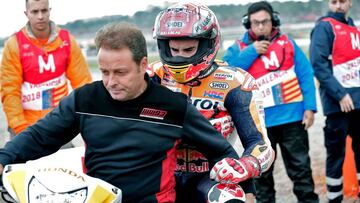 Márquez fue llevado por Alzamora al box.