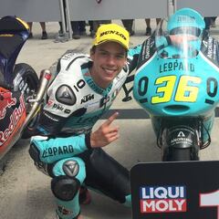 Mir: "Sé que dan un reloj de recuerdo y lo guardaré para mí"