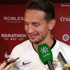 Estaba tan nervioso con su ansiado gol, que falló en lo más básico: grande De Jong