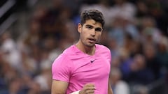 INDIAN WELLS, CALIFORNIA - MARCH 13: Carlos Alcaraz of Spain celebrates in his match against Tallon Griekspoor of Netherlands during the BNP Paribas Open on March 13, 2023 in Indian Wells, California.   Julian Finney/Getty Images/AFP (Photo by JULIAN FINNEY / GETTY IMAGES NORTH AMERICA / Getty Images via AFP)