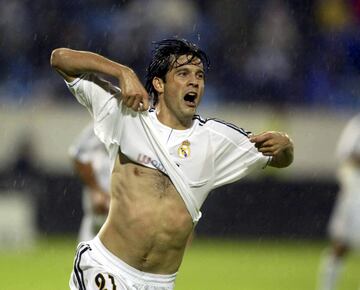 El centrocampista argentino llegó a España de la mano del Atlético de Madrid en la temporada 1999/00. Fichó por el Real Madrid en el 2000 y jugó con la camiseta blanca hasta el 2005.