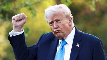 U.S. President Donald Trump walks towards Marine One as he departs for New York from the White House in Washington, D.C., U.S., September 22, 2025. REUTERS/Kevin Lamarque