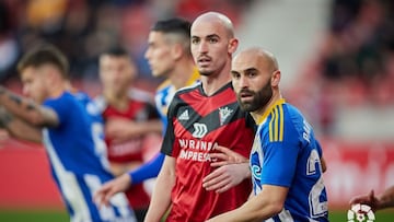 Oriol Rey junto a Paris Adot en el ¨²ltimo duelo disputado en Anduva.