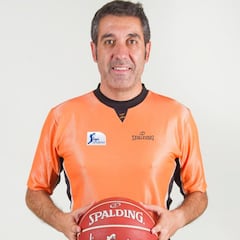 García González, uno de los ocho árbitros de la Final Four