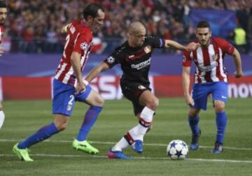 Godín y Chicharito.