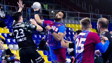 Imagen del partido de Liga ASOBAL entre el Barcelona y el Bathco Torrelavega.