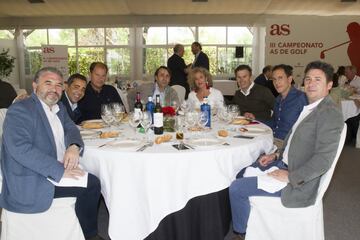 Comida en carpa de eventos del Club de Campo.