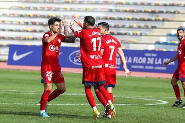 San Fernando y Linares empatan un duelo de montaña rusa