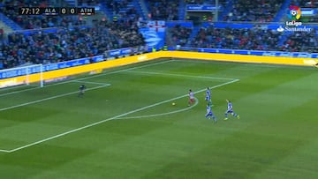 Mamita querida: solo ante ante el arquero y no supo definir